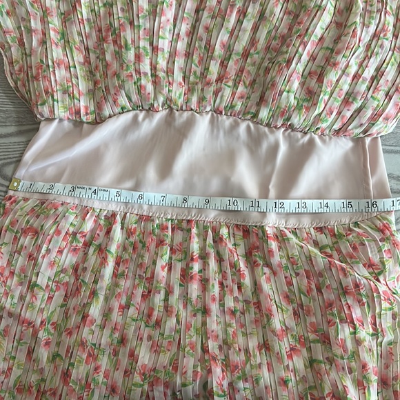 Something Navy Floral Tiered Pleated Spaghetti Strap Midi Dress Cream Pink S NWT - Picture 16 of 16
